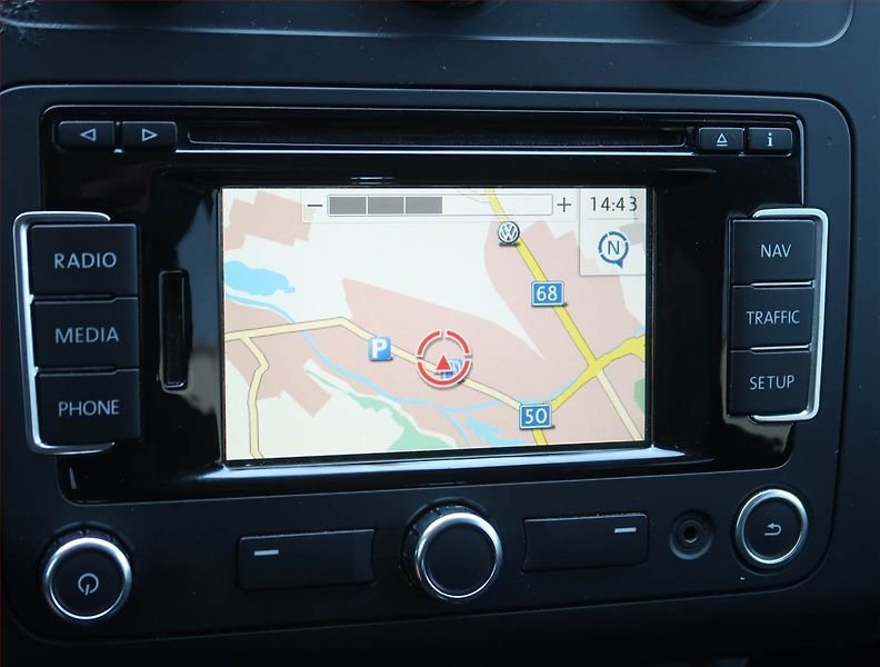 Volkswagen Touran (2013) 2.0 TDI, Navi, Tempomat - fotka 13 z 19