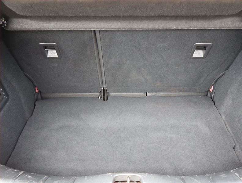 Citroën C3 (2011) 1.4 i, Serv.kniha, Tempomat - fotka 13 z 14
