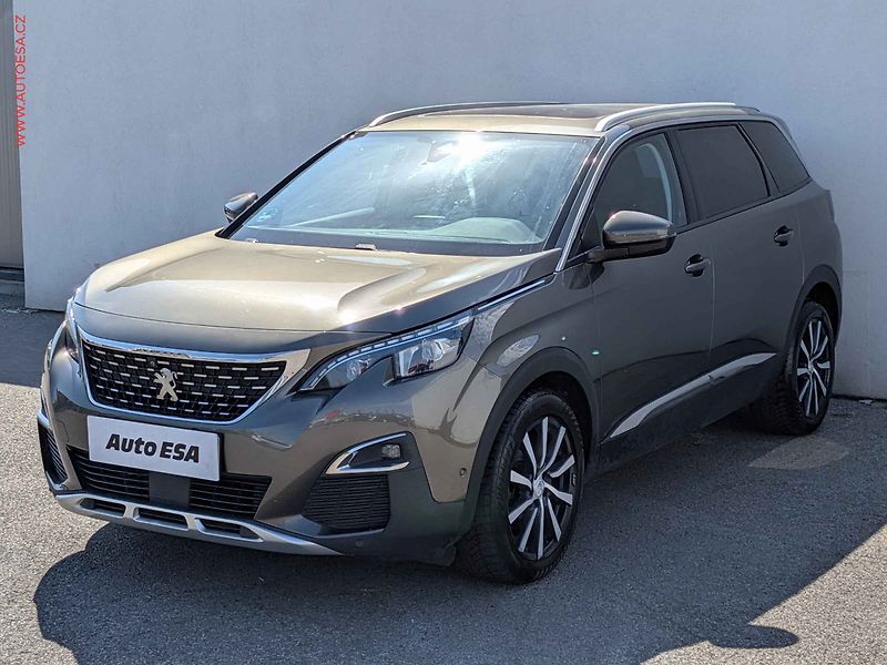 Peugeot 5008 (2017) 1.2PT, servis.kniha - fotka 3 z 19