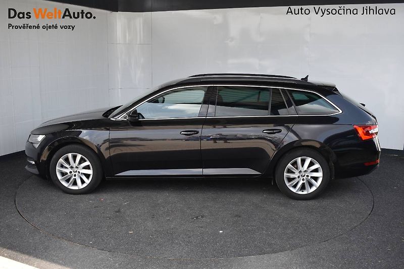 Škoda Superb (2023) 2.0TDI 147kW DSG 4x4,tažné - fotka 3 z 25
