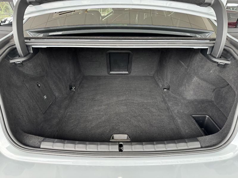 BMW i7 60 xDrive M-SPORT*Max.Výbava! - fotka 54 z 59