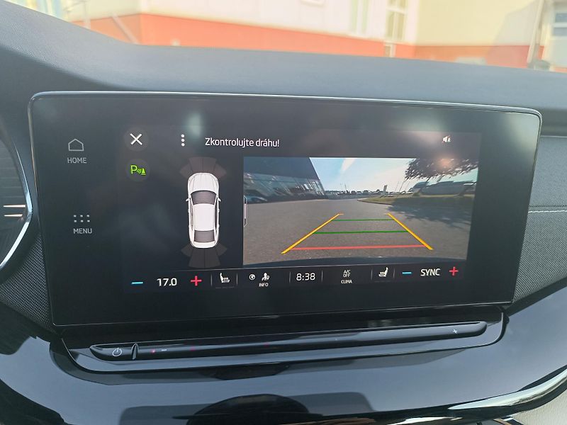 Škoda Octavia (2021) 2,0TSI DSG STYLE 4x4 | ZÁRUKA - fotka 17 z 26