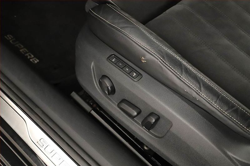 Škoda Superb (2021) 2.0 TSI, 4X4, Automat, Kůže - fotka 18 z 20