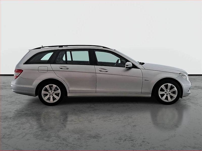 Mercedes-Benz Třídy C (2010) C 250 CDI, Automat, Navi - fotka 6 z 21