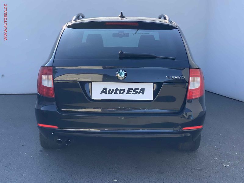 Škoda Superb (2011) 2.0TDi 4x4, Family, +kola - fotka 5 z 18