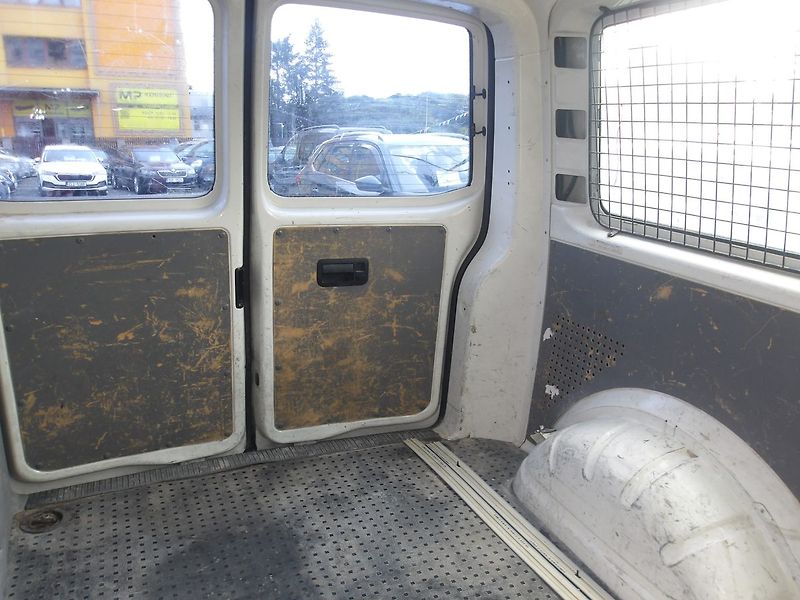 Volkswagen Transporter 2,5TDi Nový motor ! LONG !!! Č - fotka 28 z 33