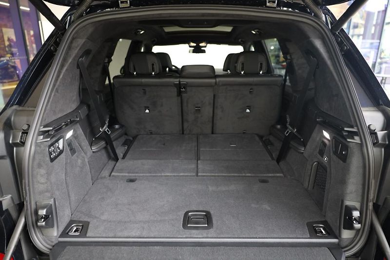 BMW X7 xDrive40d - fotka 10 z 21