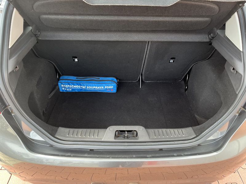 Ford Fiesta 1.25 i ČR - fotka 23 z 31