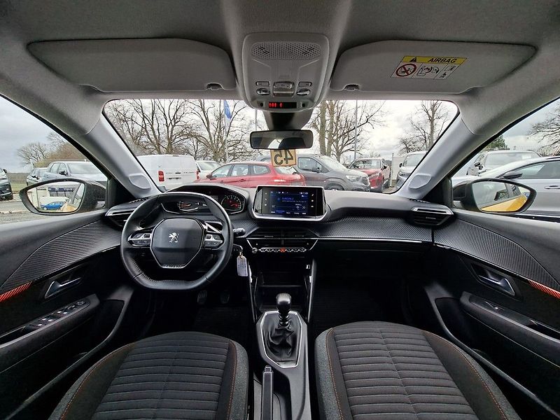 Peugeot 208 ACTIVE PACK 1.2 PT 100k M6 - fotka 2 z 25