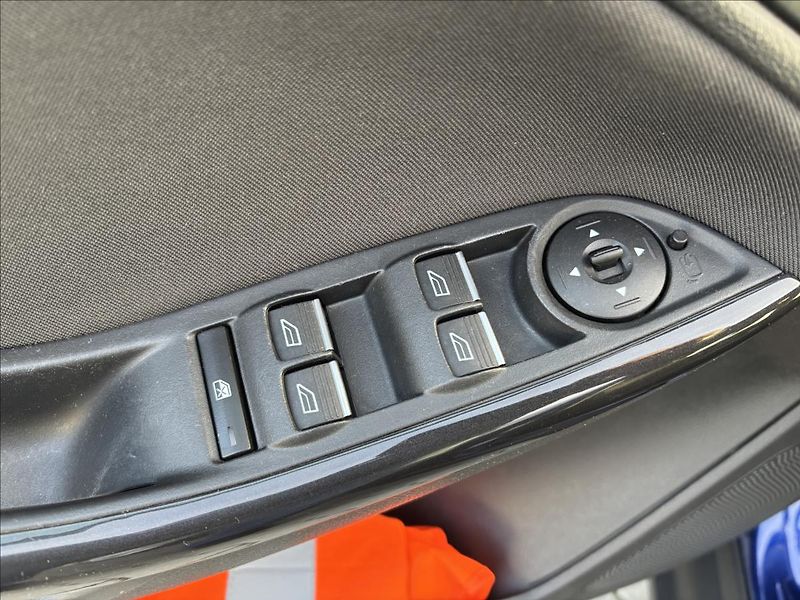 Ford Focus 1,5 TDCI 88kW Titanium - fotka 22 z 38