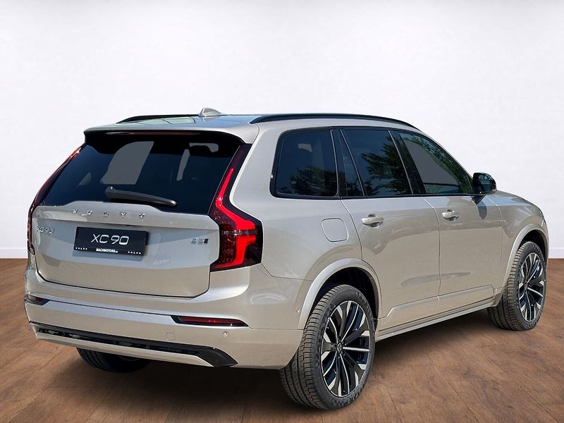 Volvo XC90 (2026) PLUS B5, kamery 360°, ventilac - fotka 4 z 23
