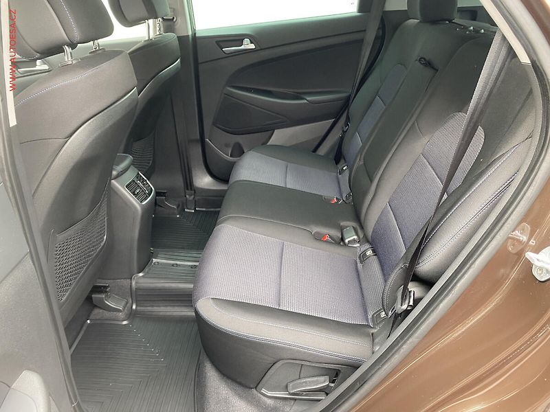 Hyundai Tucson (2017) 1.6 GDi, Trend, kamera - fotka 10 z 18
