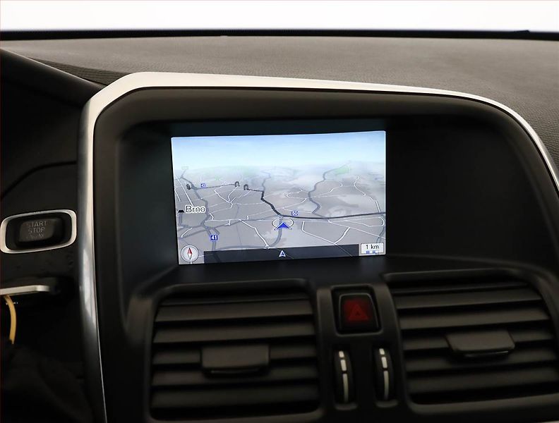 Volvo XC60 (2015) Ocean Race D4, Automat - fotka 13 z 16