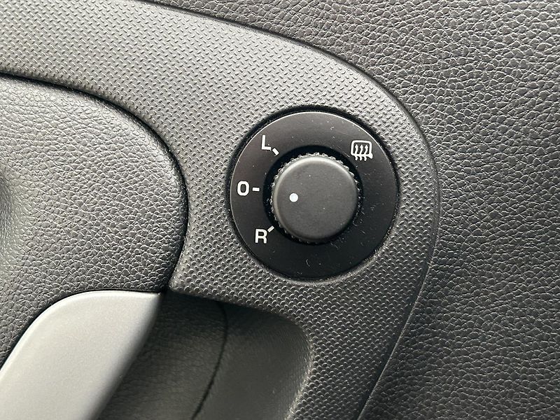 Škoda Fabia 1.9 TDI Ambiente - fotka 11 z 25