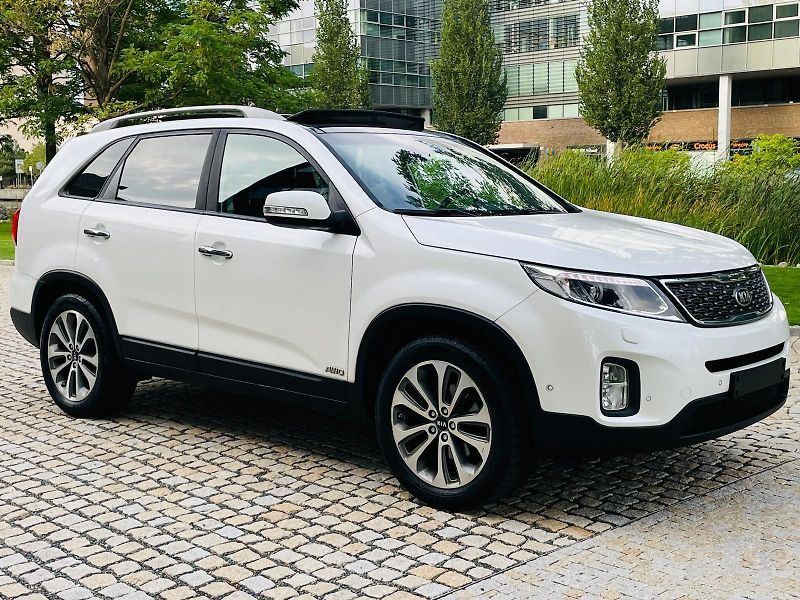 Kia Sorento 2.2D 4x4 MANUÁL KAMERA TAŽNÉ - fotka 11 z 48