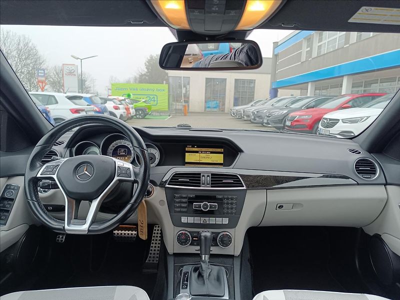 Mercedes-Benz Třídy C 2,2 250 CDI 4MATIC - fotka 9 z 20