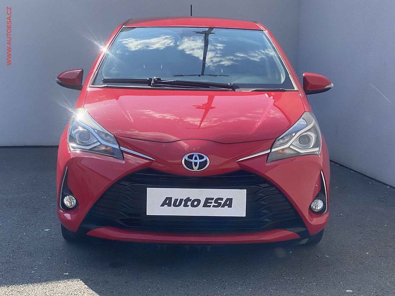 Toyota Yaris (2018) 1.5 VVT-i, 2.maj,ČR, Active - fotka 2 z 16