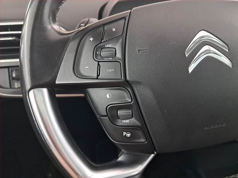 Citroën C4 Picasso (2014) 2.0 HDI, Automat, 7 míst, Kůže - fotka 17 z 21