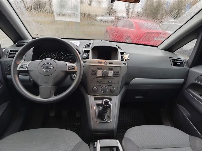 Opel Zafira 1,8   Vše plně funkční - fotka 9 z 14