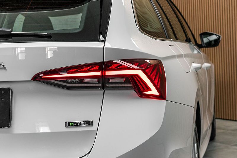 Škoda Octavia 1.5 TSI e-TEC*STYLE*DPH*ČR 1.M - fotka 37 z 41