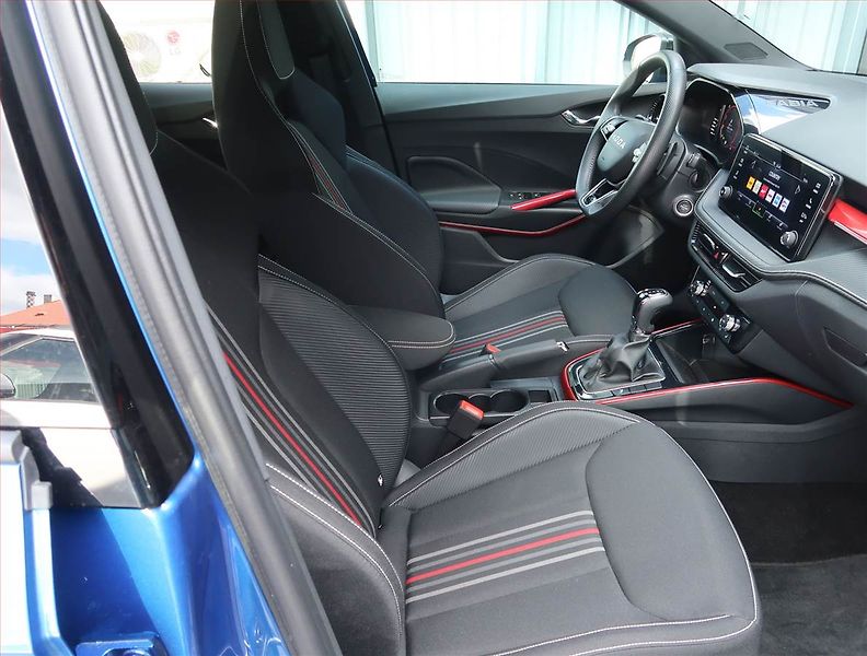 Škoda Fabia (2025) 1.0 TSI, MONTE CARLO, AUTOMAT - fotka 9 z 16