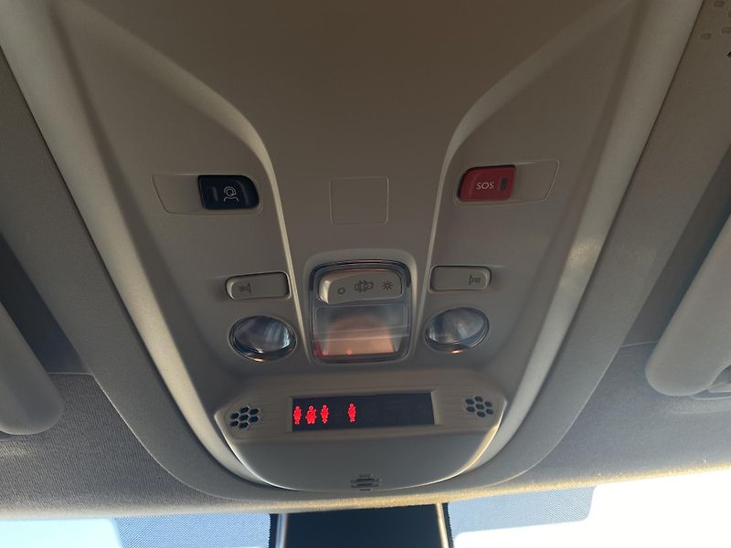 Peugeot Rifter LONG ALLURE BHDi 130 S&S MAN6 - fotka 17 z 29
