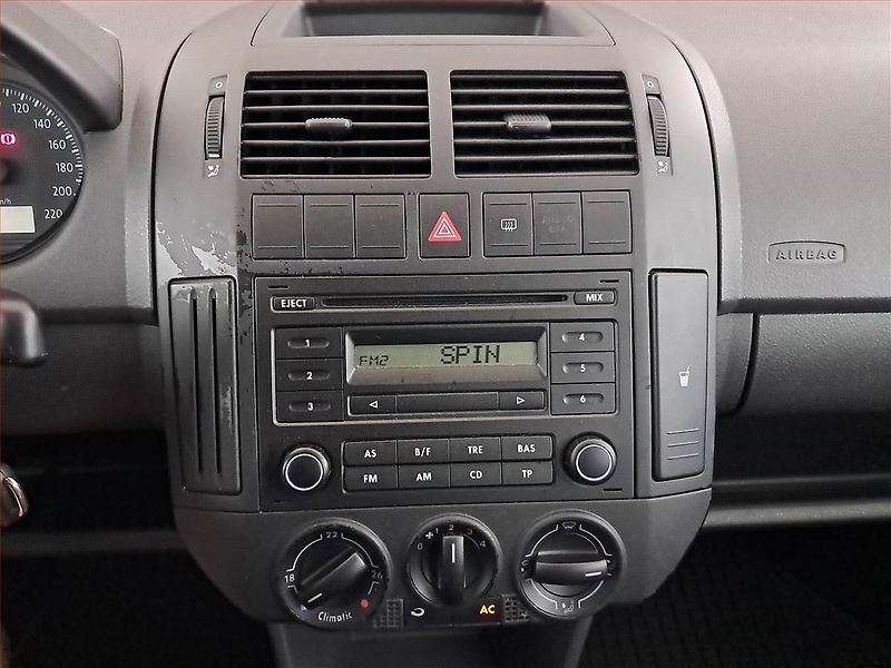 Volkswagen Polo (2006) 1.2, po STK, CZ doklady - fotka 12 z 13