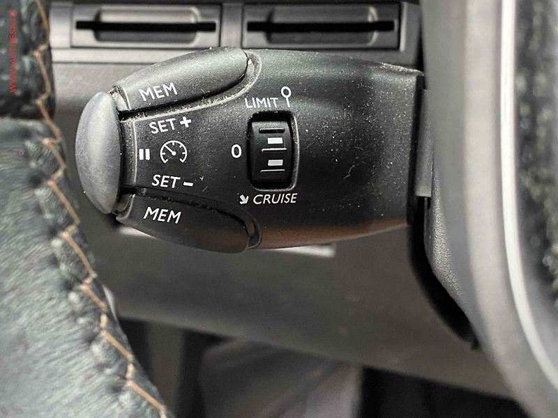 Peugeot 5008 (2019) 1.2 PT, GT Line, AT, LED - fotka 14 z 19