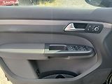 Volkswagen Touran (2012) 1.4 TSI, 7 míst - náhled 15