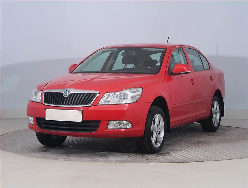Škoda Octavia (2011) Ambiente 1.4 TSI, Serv.kniha - fotka 2 z 17
