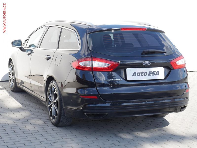 Ford Mondeo (2015) 2.0 TDCi, Titanium, AT, navi - fotka 6 z 17