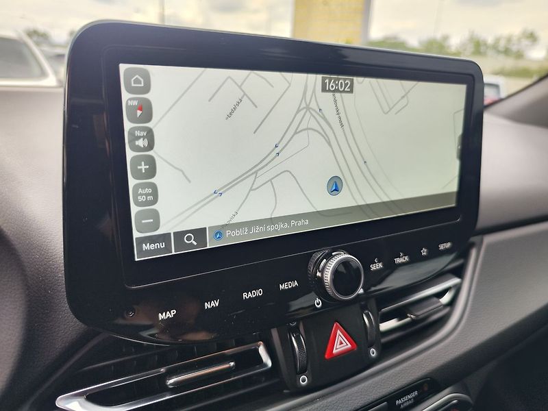 Hyundai i30 1.5 T-GDI/103kW N-Line DCT - fotka 20 z 36