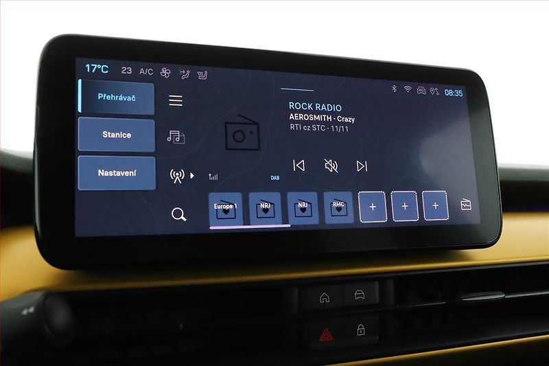 Jeep Avenger (2023) 54 kWh, SoH 94% - fotka 18 z 20