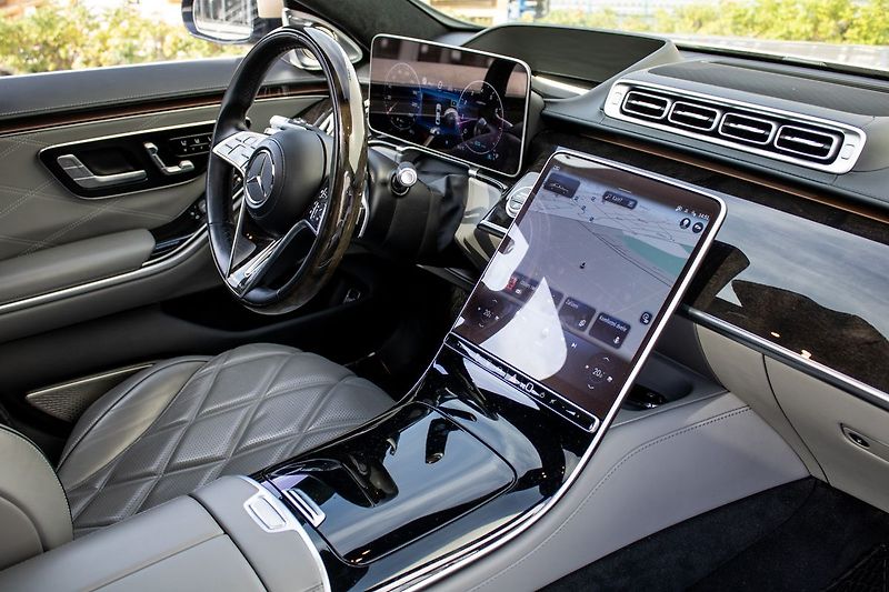 Mercedes-Benz Třídy S - fotka 16 z 47