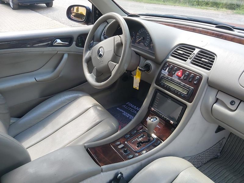 Mercedes-Benz CLK (1998)  320, 160 KW - fotka 28 z 41