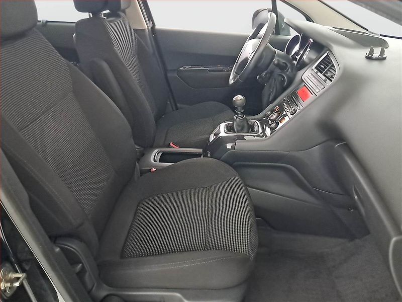 Peugeot 5008 (2011) 1.6 HDi, Tempomat - fotka 9 z 18