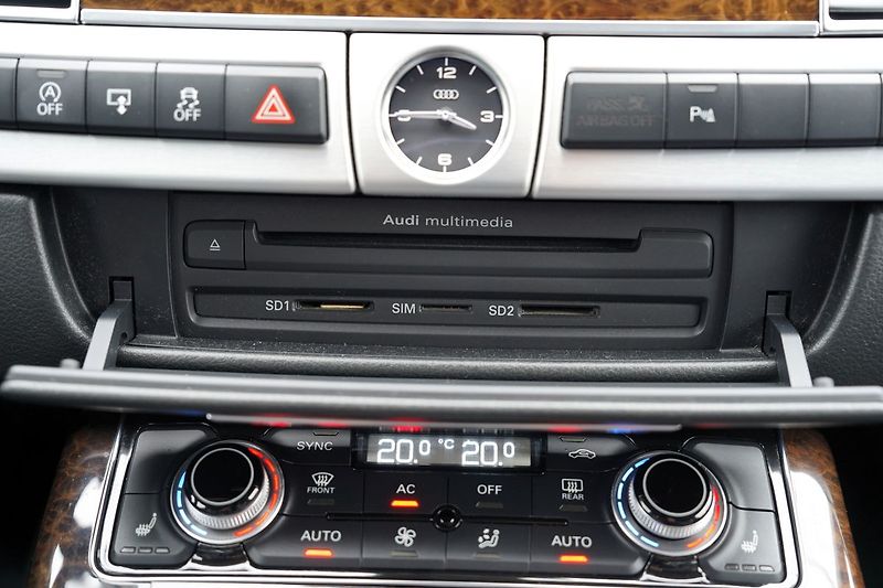 Audi A8 3.0 TDI Quattro/250 PS/ČR - fotka 34 z 50