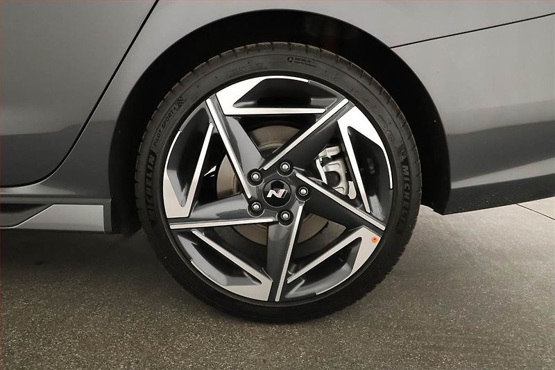 Hyundai i30 (2026) 1.6 T-GDI, N-LINE, AUTOMAT - fotka 16 z 16