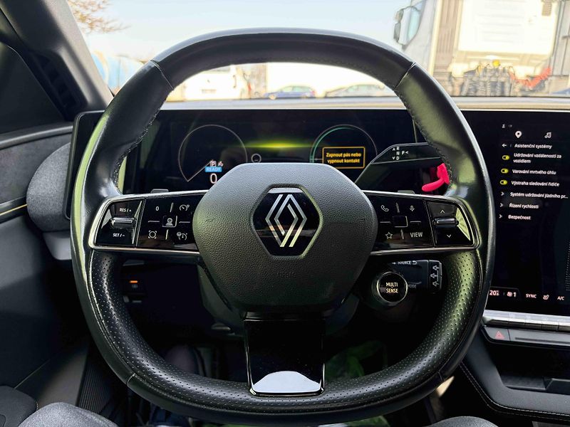 Renault Mégane (2023) E-Tech Ev60 220k Techno 94%SOH - fotka 12 z 28