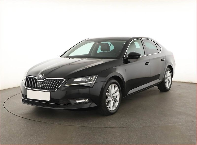Škoda Superb (2018) 1.6 TDI, Automat, Kůže, Navi - fotka 2 z 20