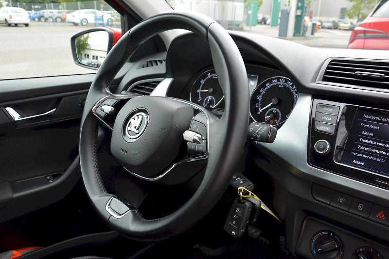 Škoda Fabia (2022) Combi 1.0 TSI 70 KW Ambition P - fotka 18 z 24