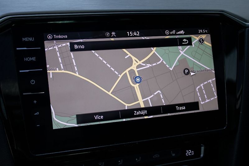 Volkswagen Passat 2.0 TDI DSG / 110kW / A7 - fotka 17 z 33