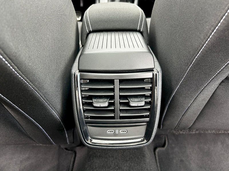 Škoda Kamiq (2025) 1.0 TSI 85kW DSG Monte Carlo - fotka 27 z 35