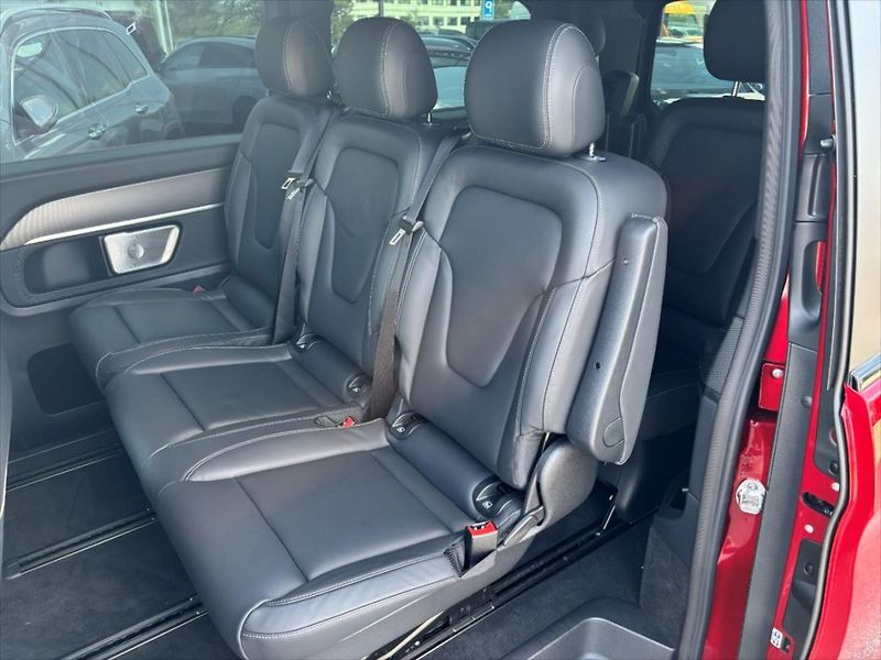 Mercedes-Benz Třídy V (2026) 2,0 300 d / Exclusive / L / 4M - fotka 5 z 8