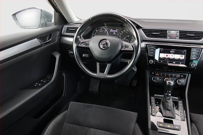 Škoda Superb (2016) Style 2.0 TDI, Automat, Kůže - fotka 7 z 19