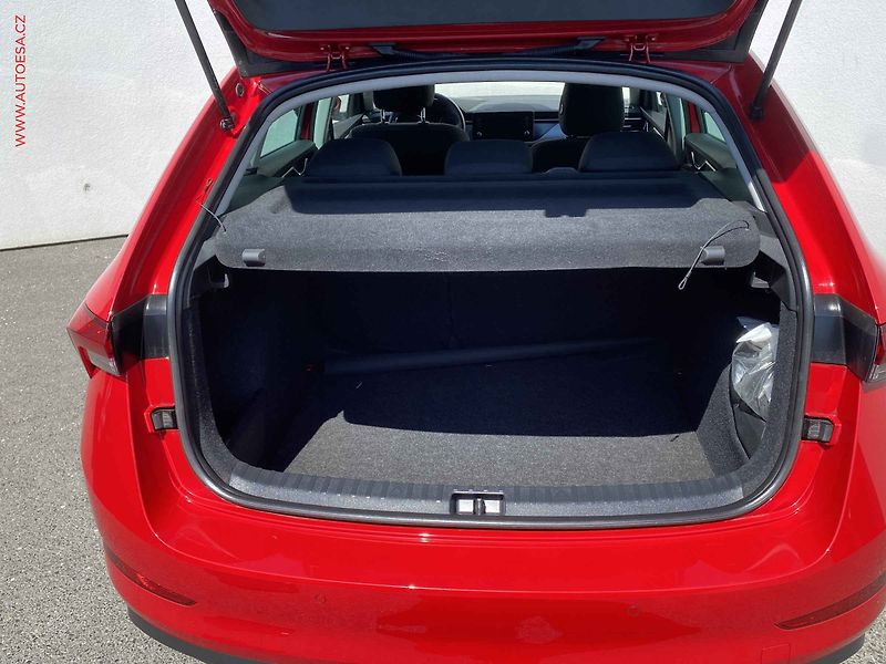 Škoda Scala (2023) 1.5 TSi, 1.maj,ČR, Style - fotka 7 z 19