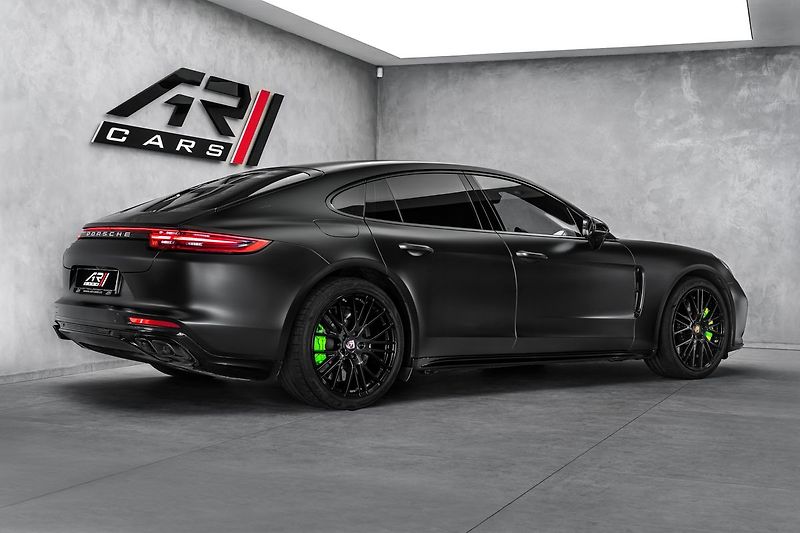 Porsche Panamera Turo S E-Hybrid Sport Chrono P - fotka 5 z 23