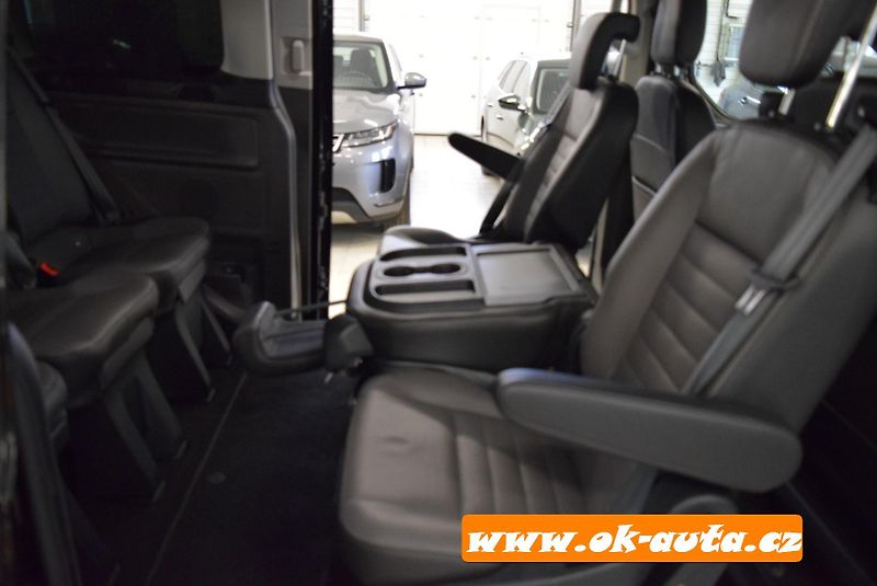 Ford Tourneo Custom 2.0 TDCI TITANIUM X 132 kW 8M. - fotka 32 z 70