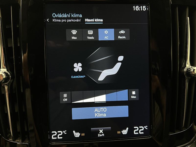 Volvo S90 D4 MOMENTUM 1. maj. - fotka 33 z 43