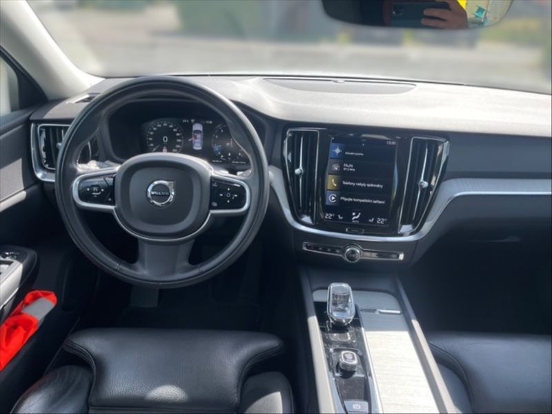 Volvo S60 2,0 B4 Inscription AT - fotka 9 z 11